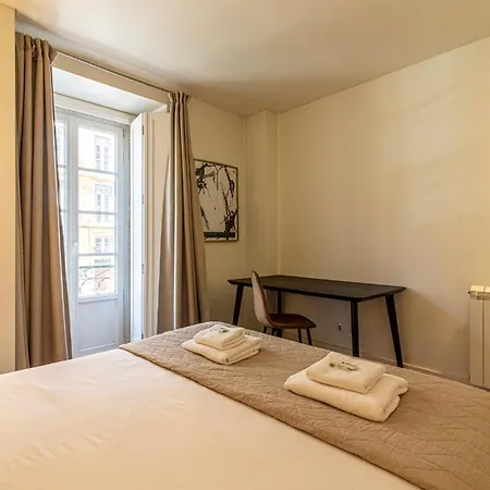 Chiado Deluxe Terrace 3 Bedroom Daire
