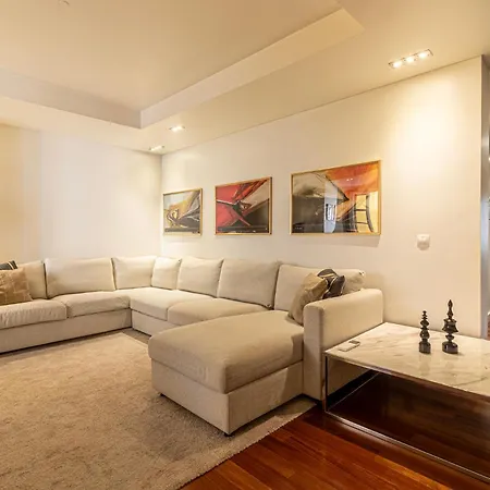 Chiado Deluxe Terrace 3 Bedroom Daire