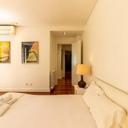 Chiado Deluxe Terrace 3 Bedroom Daire Lisboa