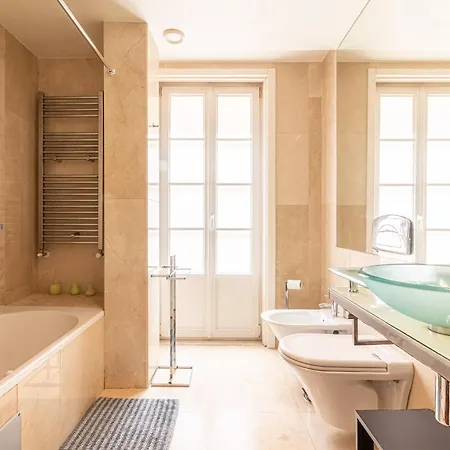 Chiado Deluxe Terrace 3 Bedroom Daire Lisboa