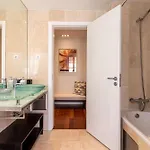 Chiado Deluxe Terrace 3 Br Apartamento