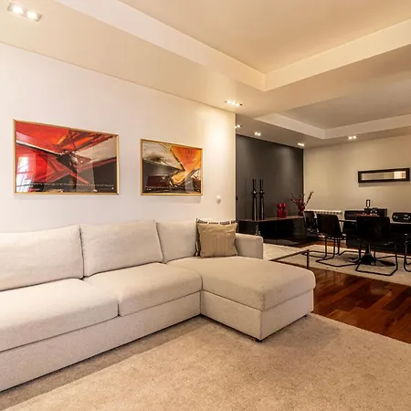 Апартаменты Chiado Deluxe Terrace 3 Bedroom *