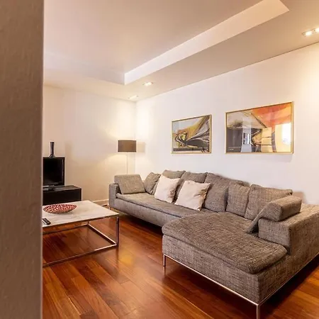 Chiado Deluxe Terrace 3 Bedroom * Lisbon