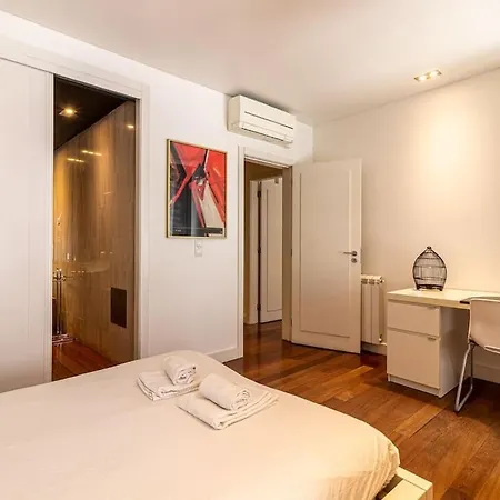 Chiado Deluxe Terrace 3 Bedroom * Lisbon